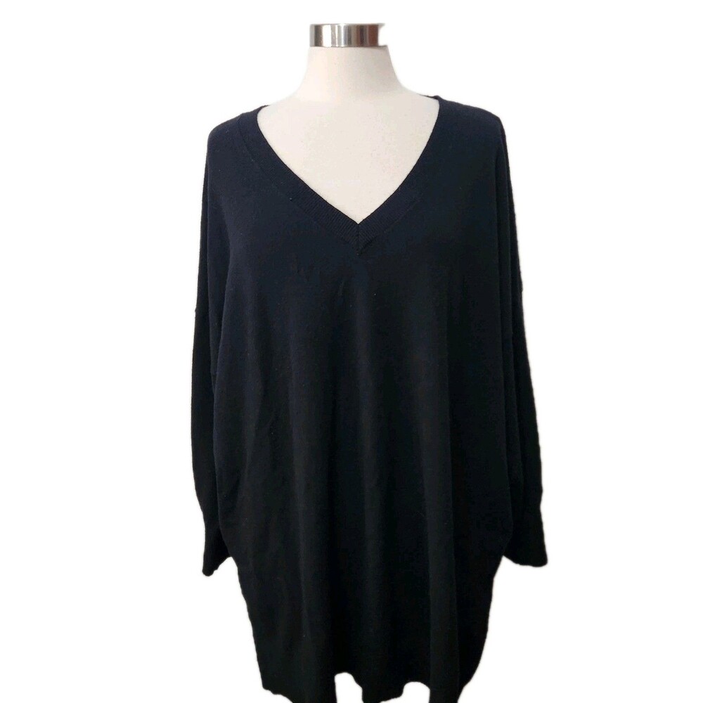 Torrid Plus Size 4 (4X) Black V Neck Sweater 3/4 Raglan Sleeve SOFT Pullover